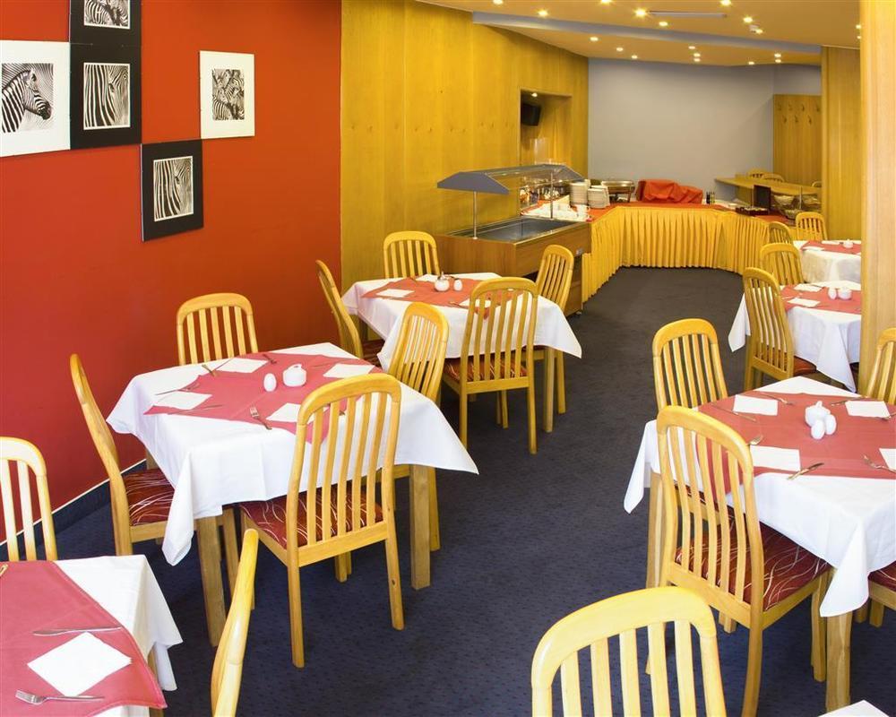 Luxury Family Bila Labut 4* Prag